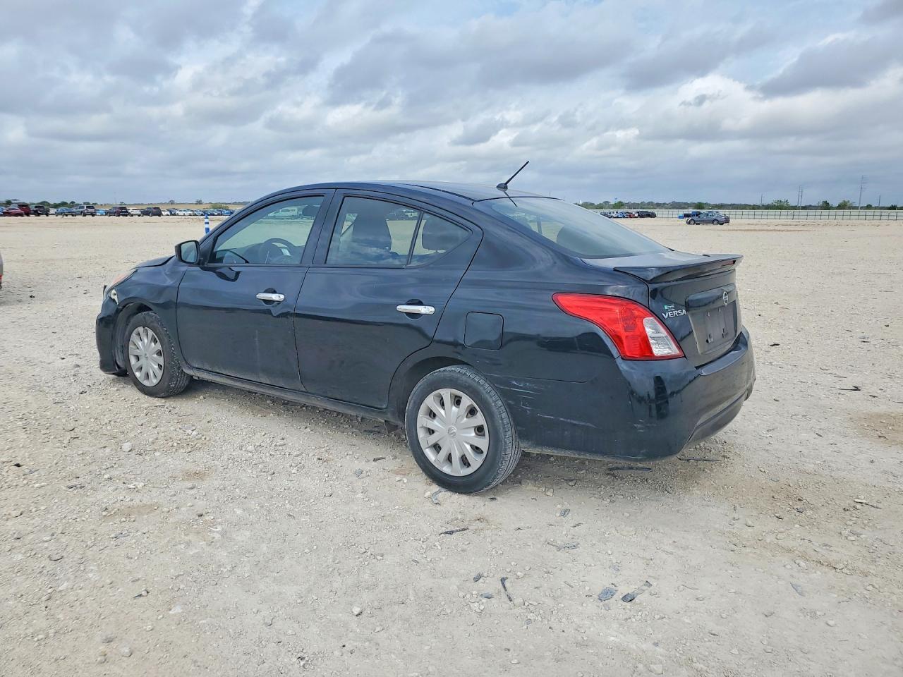 2018 Nissan Versa 1.6 Sv - zdjęcie 2