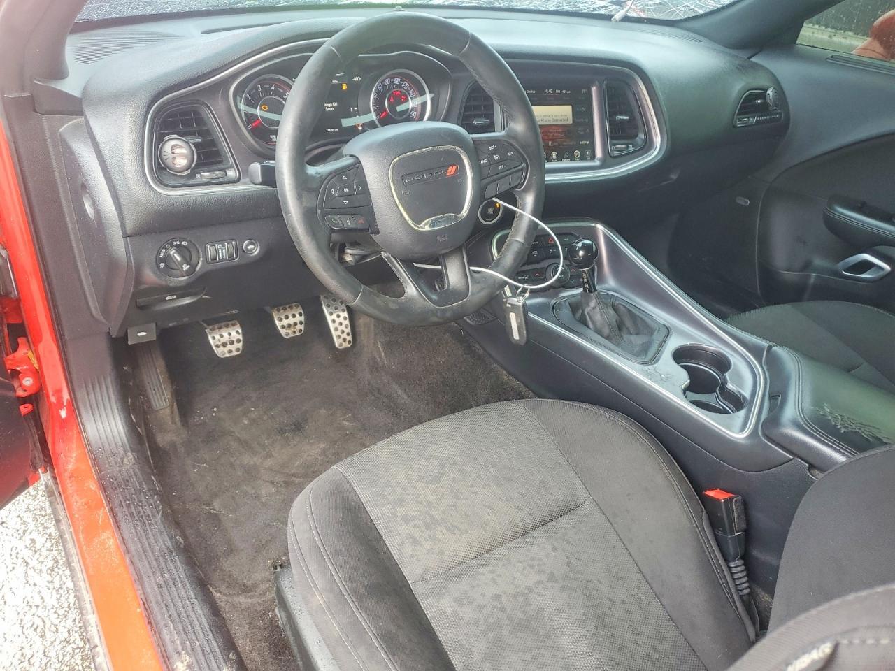 2015 Dodge Challenger R - zdjęcie 8