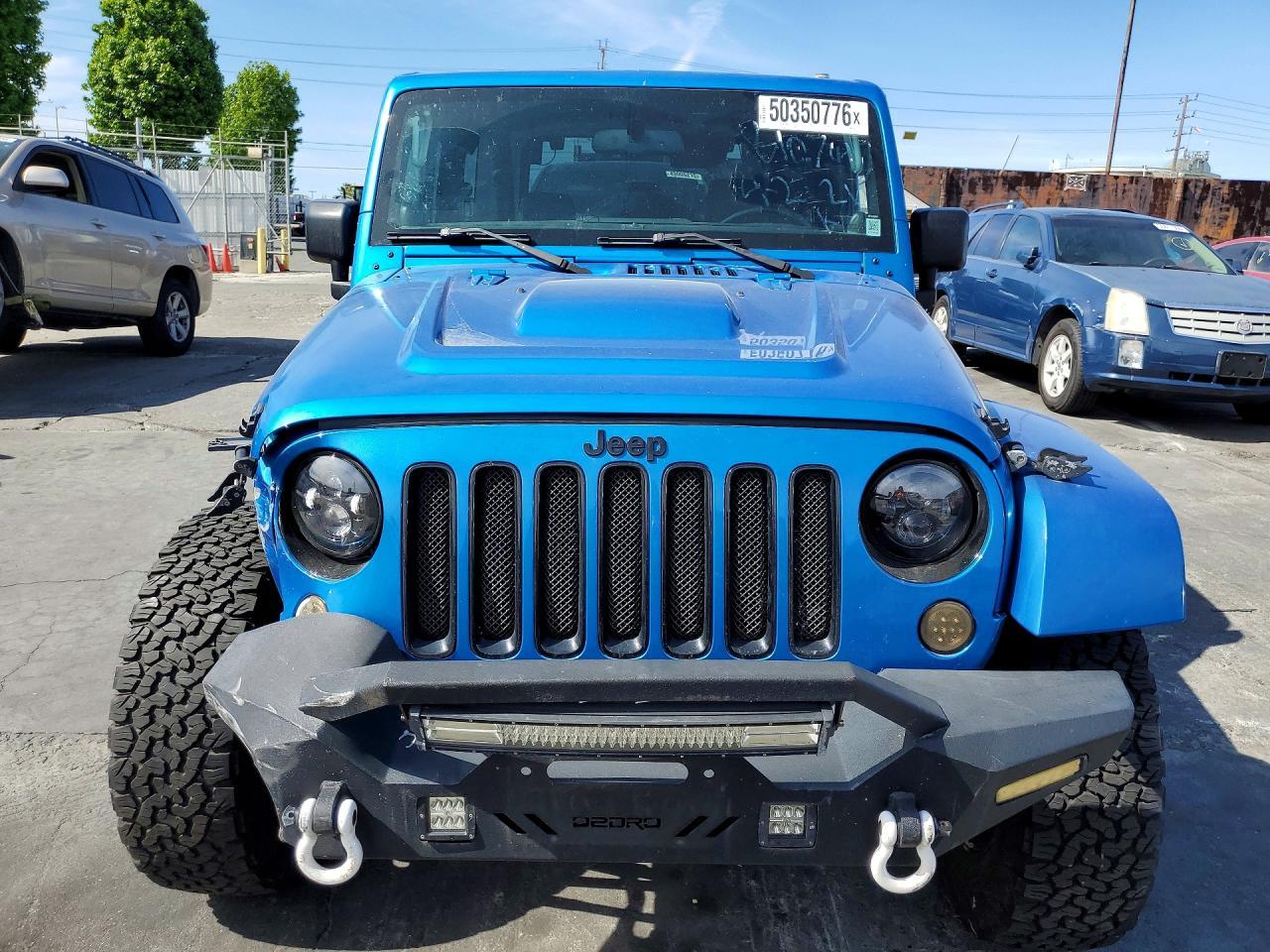 2014 Jeep Wrangler Sahara - zdjęcie 5