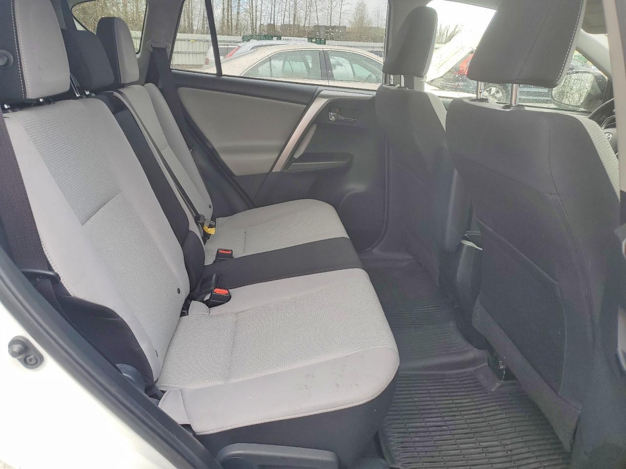2018 Toyota Rav4 Xle - zdjęcie 11