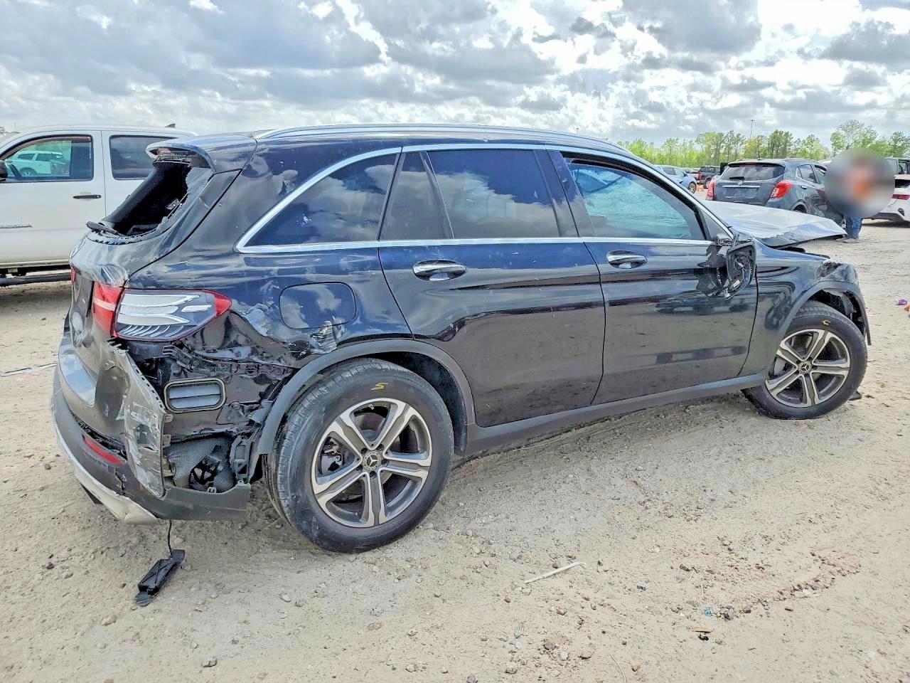 2017 Mercedes-Benz Glc 300 - zdjęcie 3