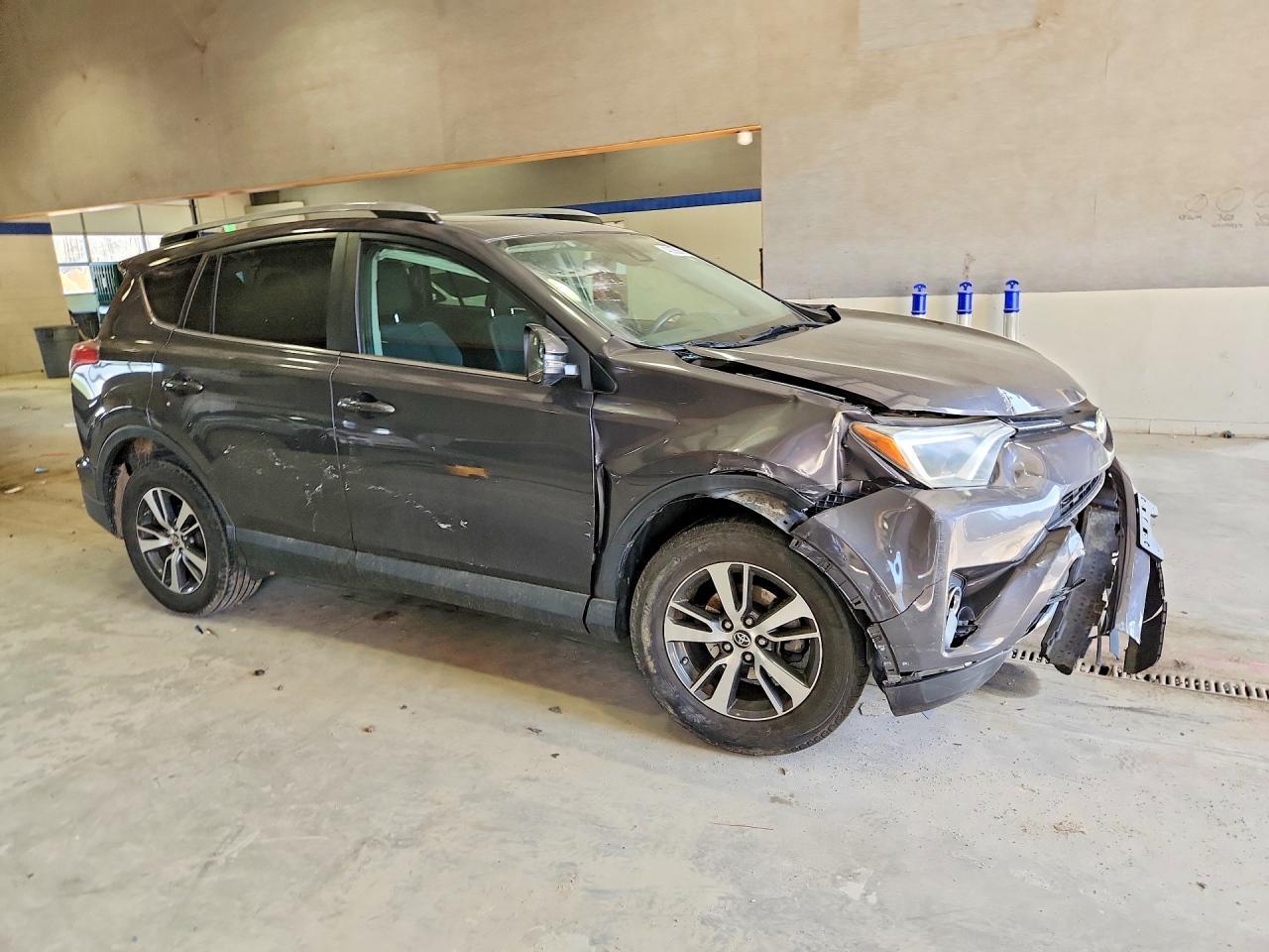 2017 Toyota Rav4 Xle - zdjęcie 4