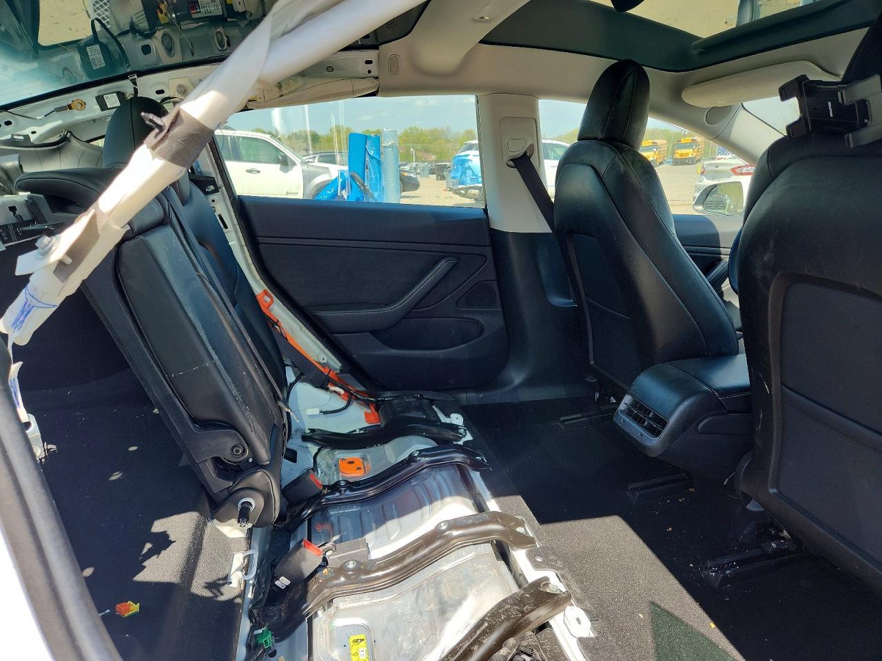 2019 Tesla Model 3 - zdjęcie 10