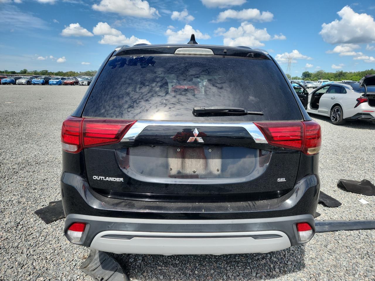 2020 Mitsubishi Outlander Se - zdjęcie 6
