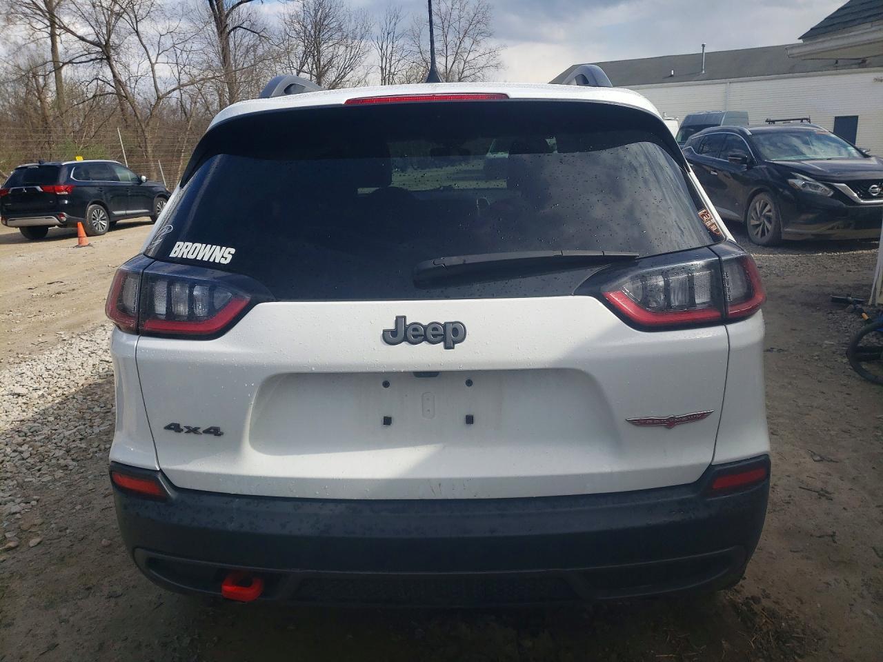 2019 Jeep Cherokee Trailhawk - zdjęcie 6