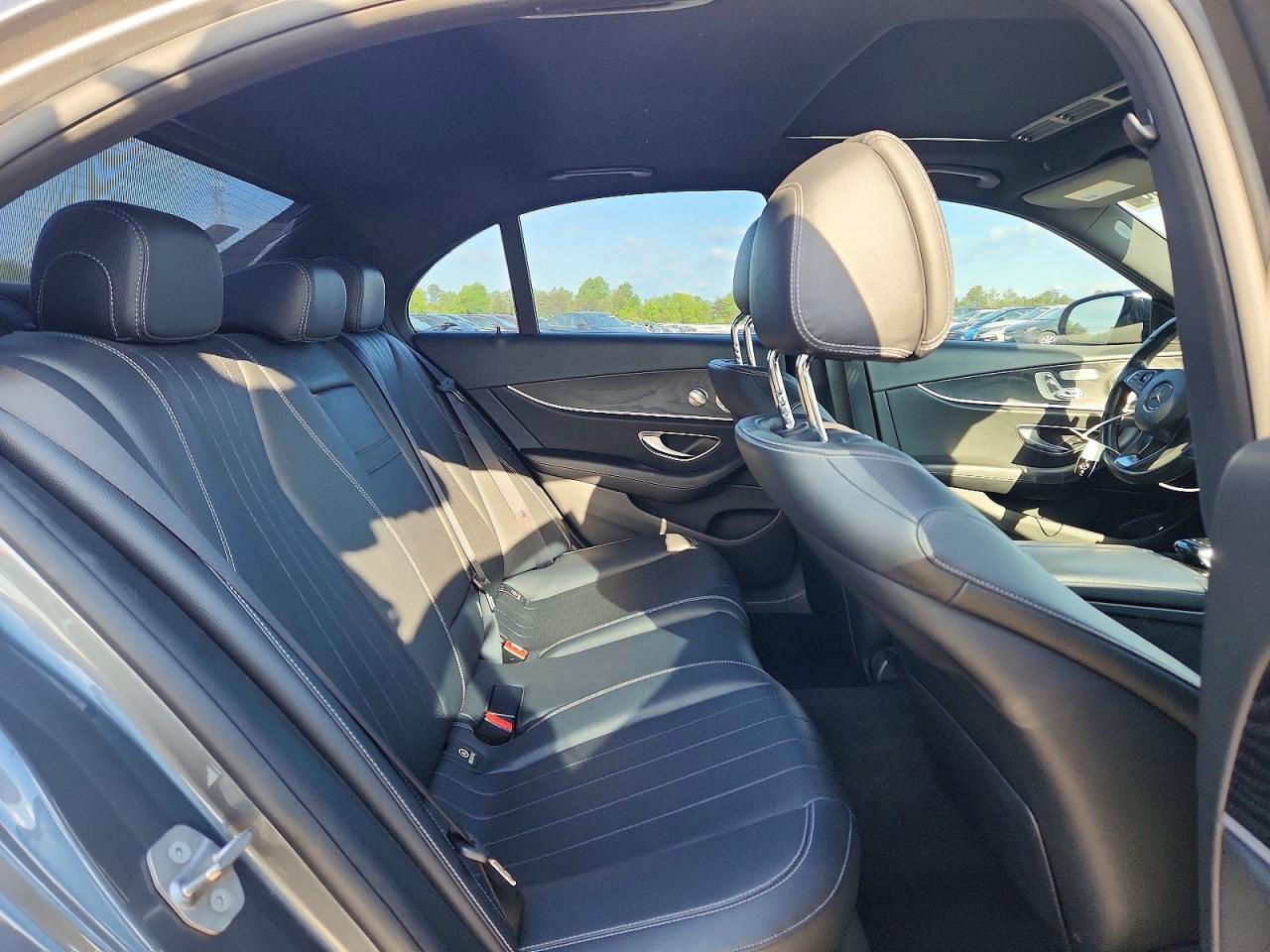 2017 Mercedes-Benz E 300 4Matic - zdjęcie 10