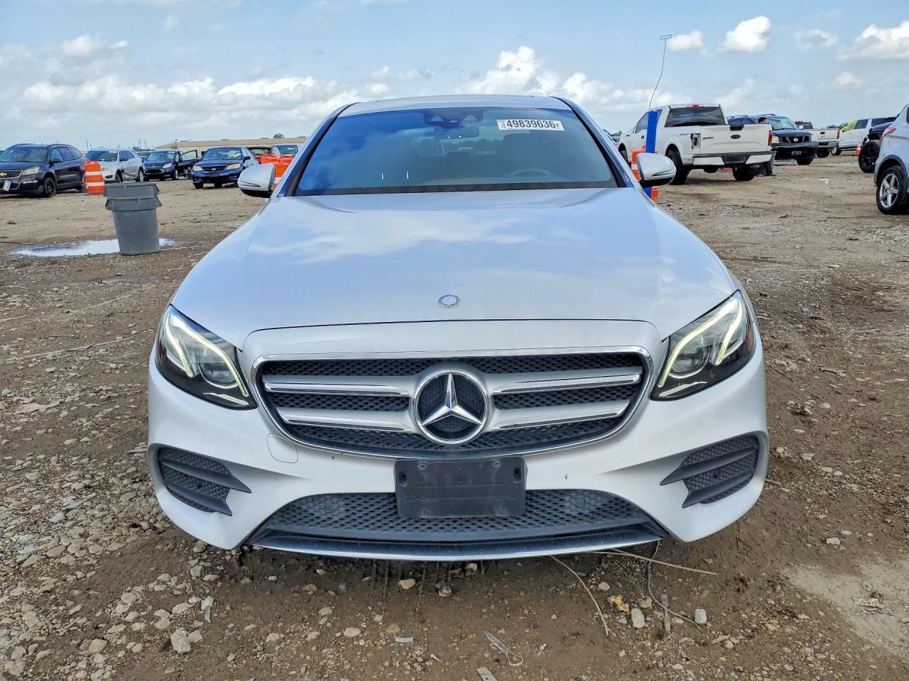 2017 Mercedes-Benz E 300 - zdjęcie 5