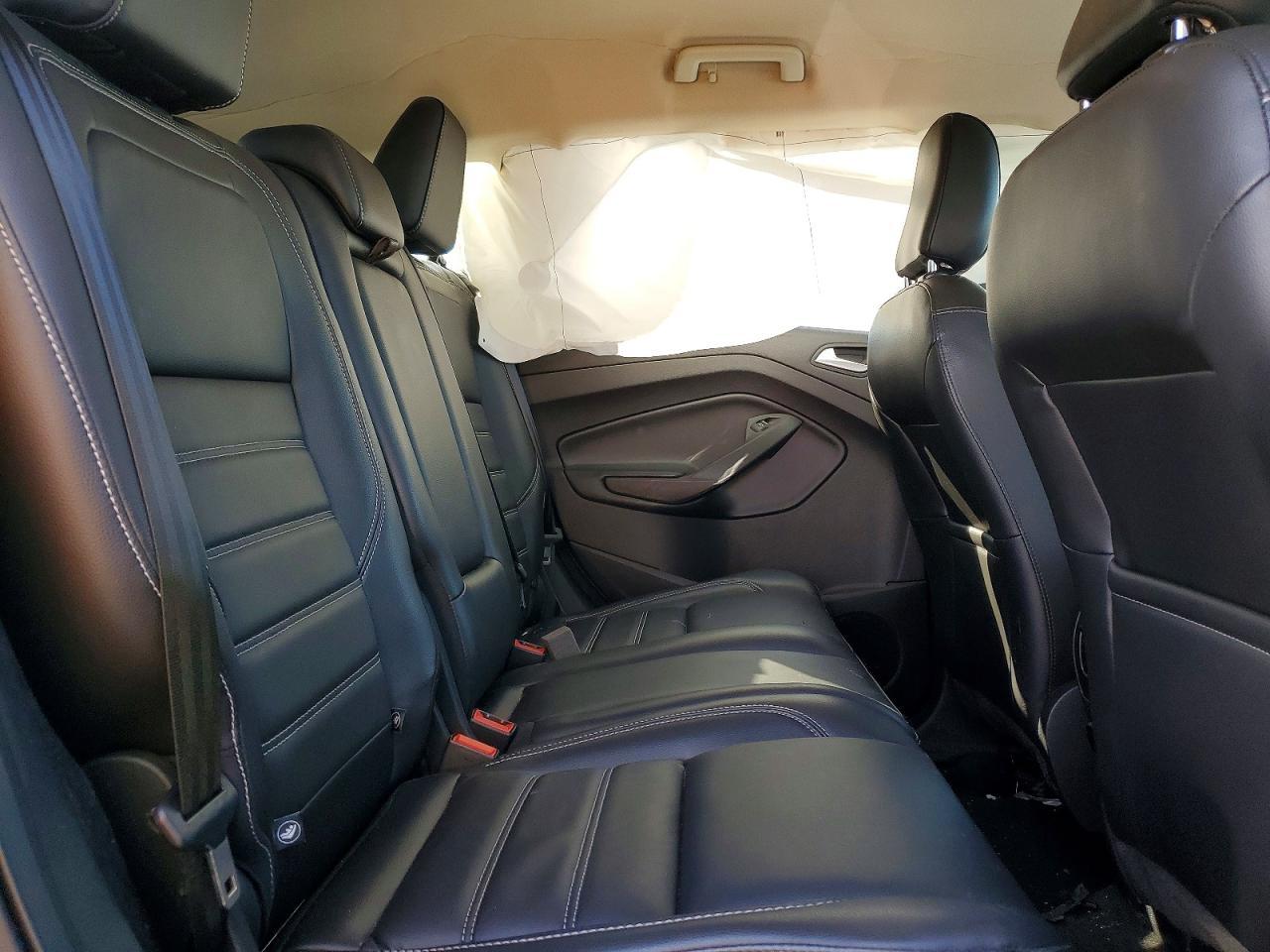 2019 Ford Escape Titanium - zdjęcie 11