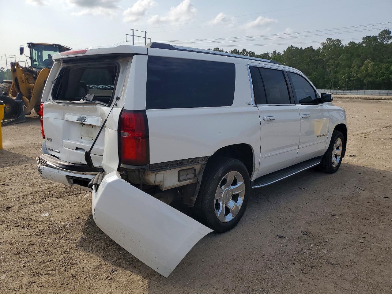 2016 Chevrolet Suburban C1500 Ltz - zdjęcie 3