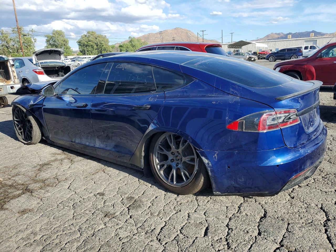 2021 Tesla Model S - zdjęcie 2