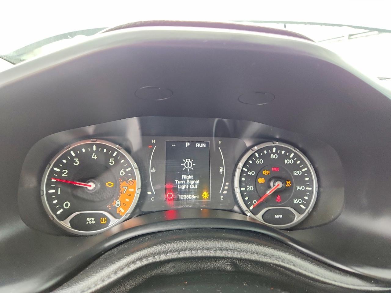 2016 Jeep Renegade Latitude - zdjęcie 9