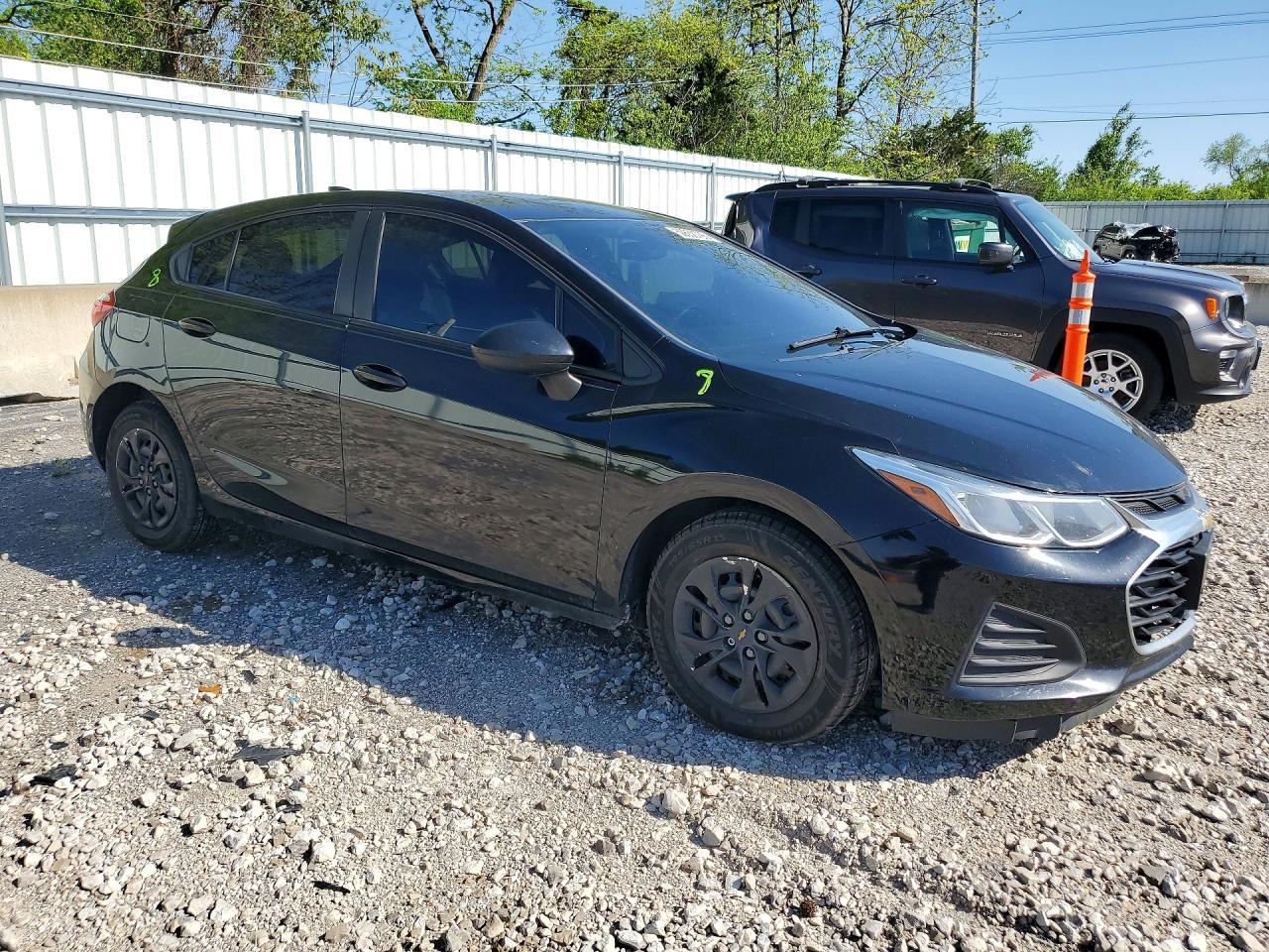2019 Chevrolet Cruze Ls - zdjęcie 4