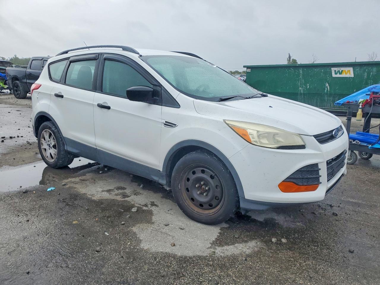 2015 Ford Escape S - zdjęcie 4