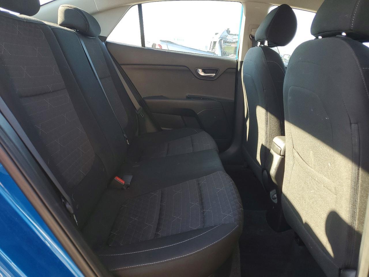 2023 Kia Rio S - zdjęcie 10