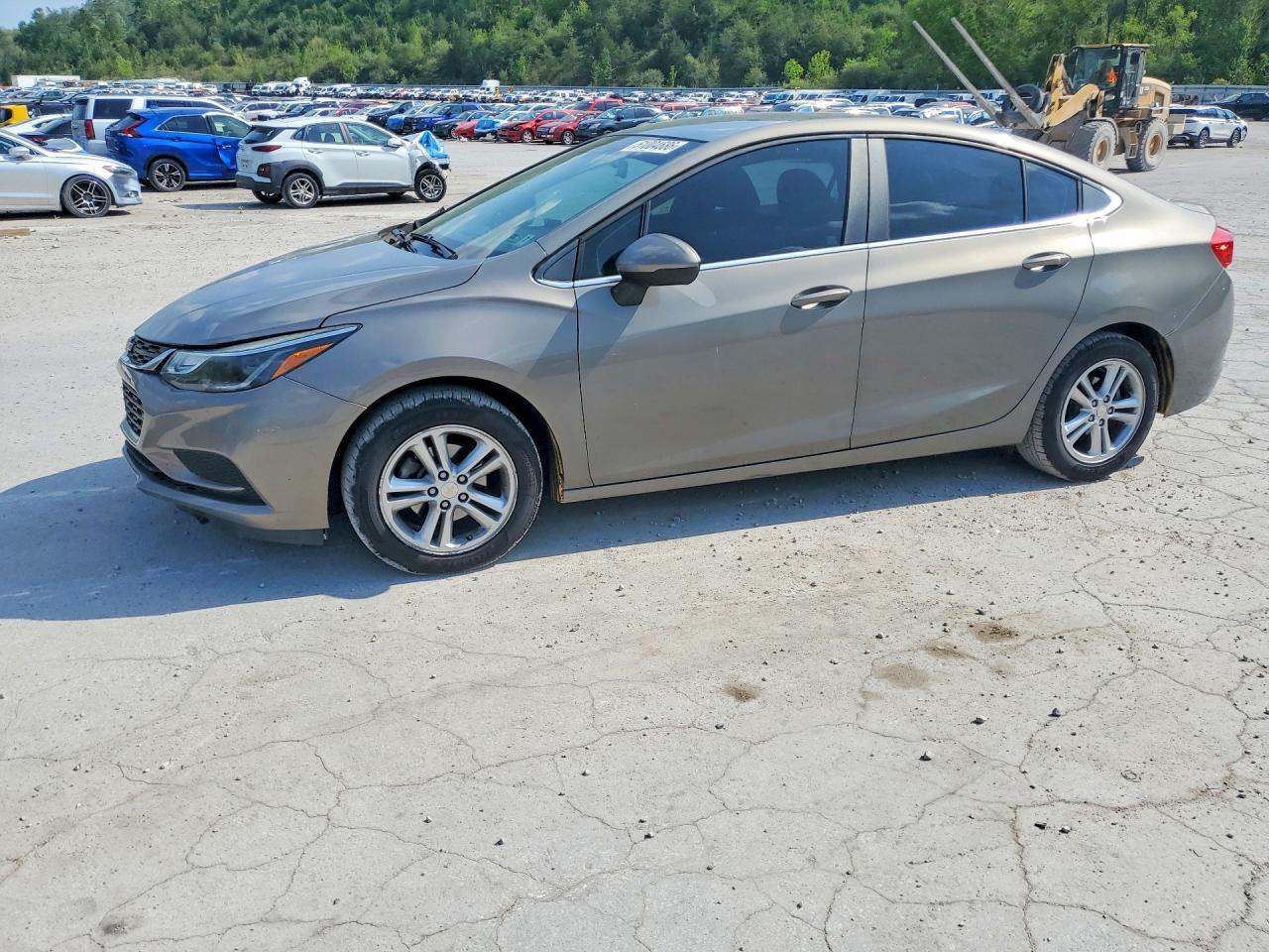 2017 Chevrolet Cruze Lt - zdjęcie główne