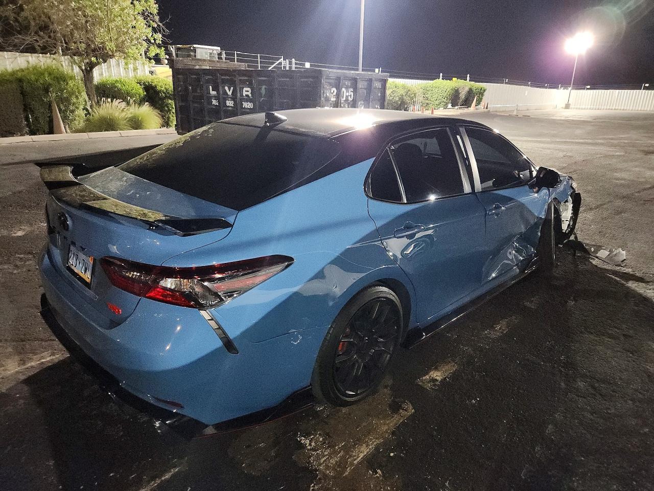2022 Toyota Camry Trd - zdjęcie 3