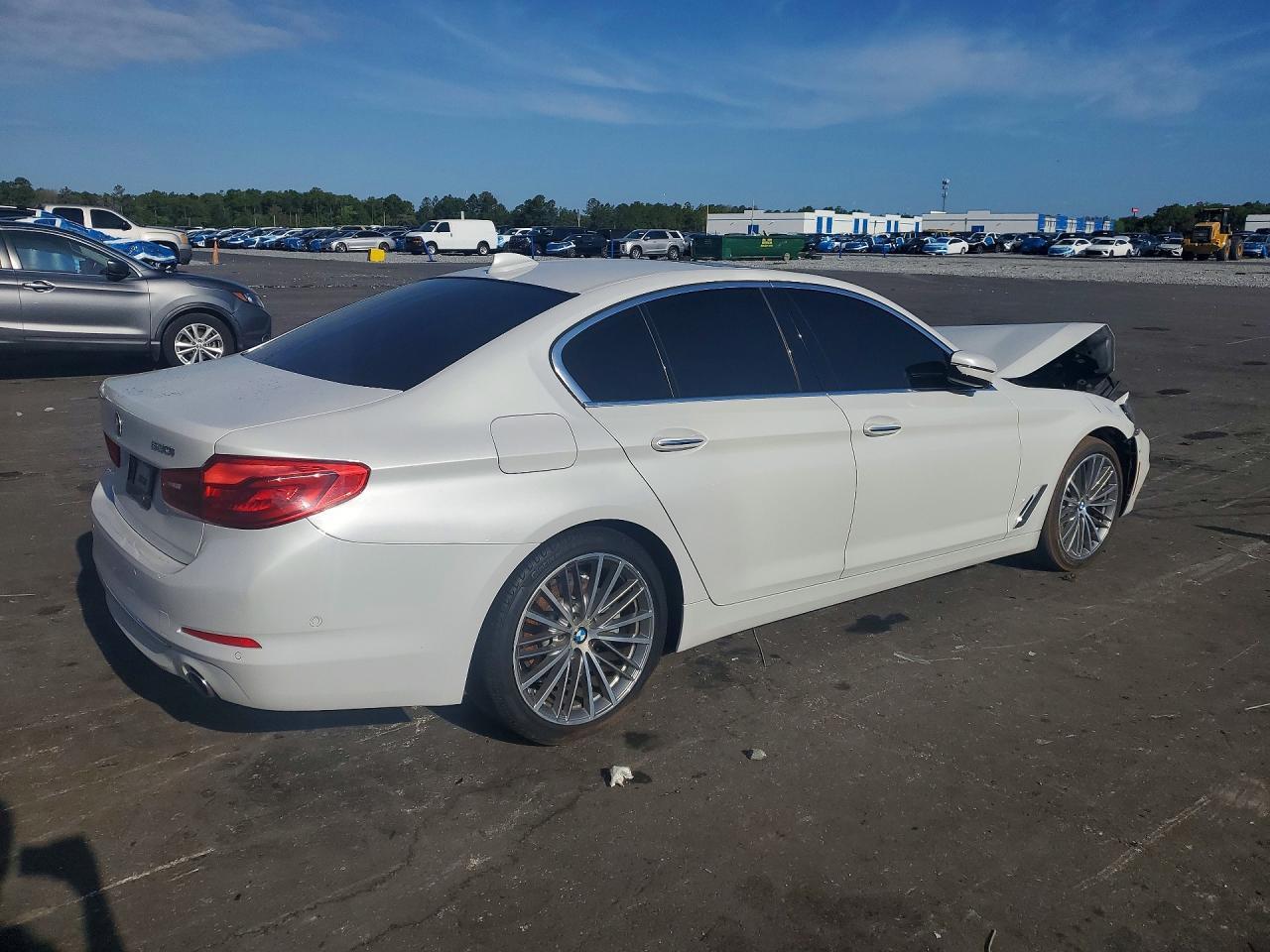 2017 BMW 530 I - zdjęcie 3