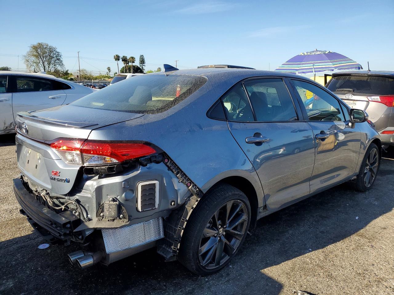 Toyota Corolla - zdjęcie 3