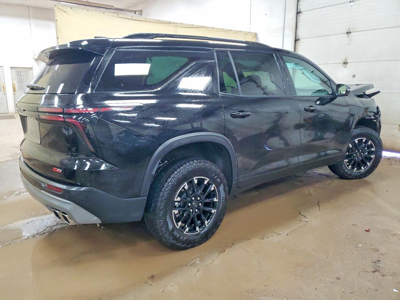 2025 Chevrolet Traverse Z71 - zdjęcie 3