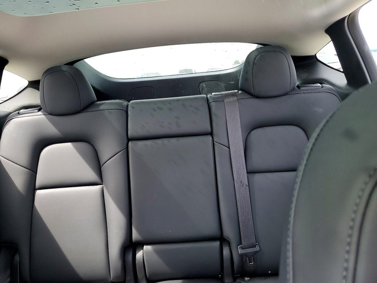 2023 Tesla Model Y - zdjęcie 10