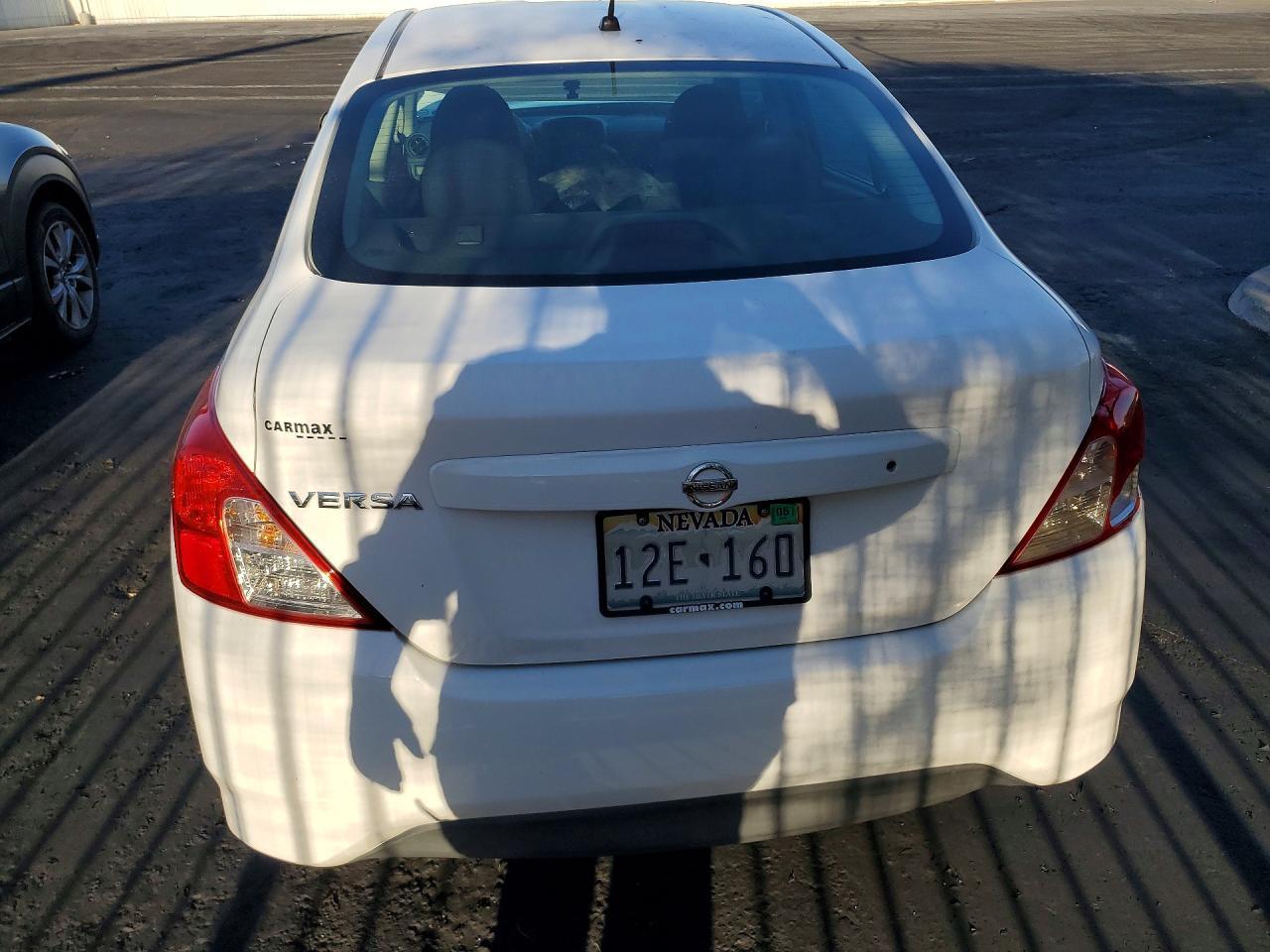 2015 Nissan Versa 1.6 S - zdjęcie 6