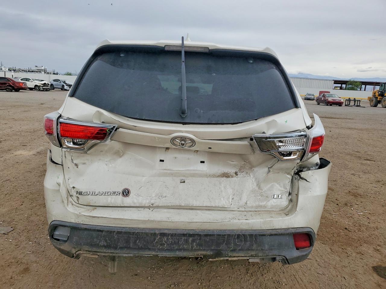 2015 Toyota Highlander Le Plus - zdjęcie 6