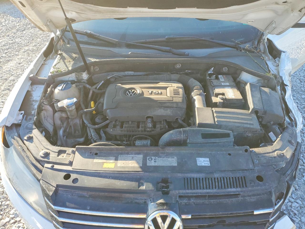 2014 Volkswagen Passat S - zdjęcie 11