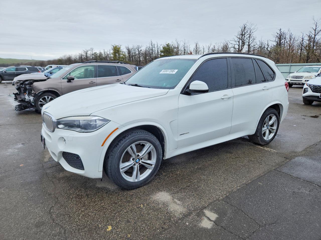 2015 BMW X5 xDrive50I - zdjęcie główne