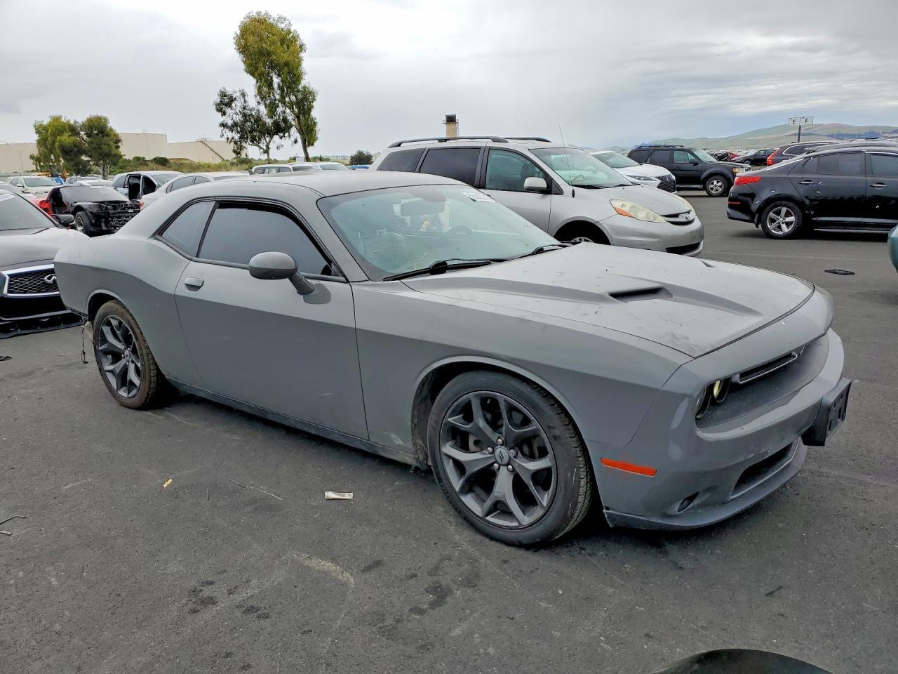 2017 Dodge Challenger Sxt - zdjęcie 4