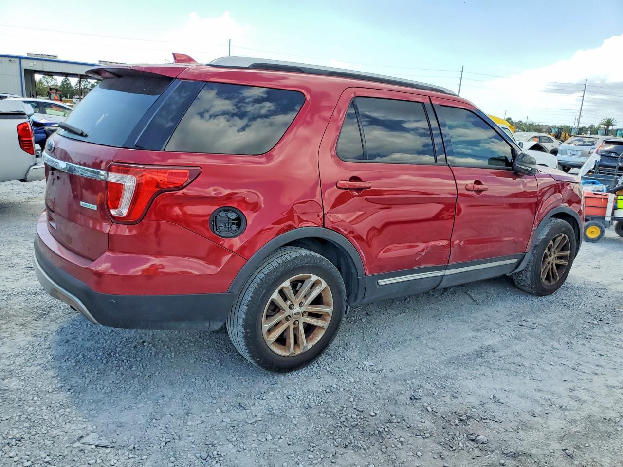 2017 Ford Explorer - zdjęcie 3