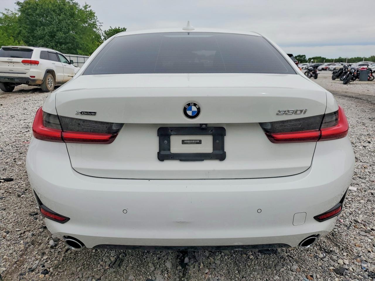 2020 BMW 330Xi - zdjęcie 6