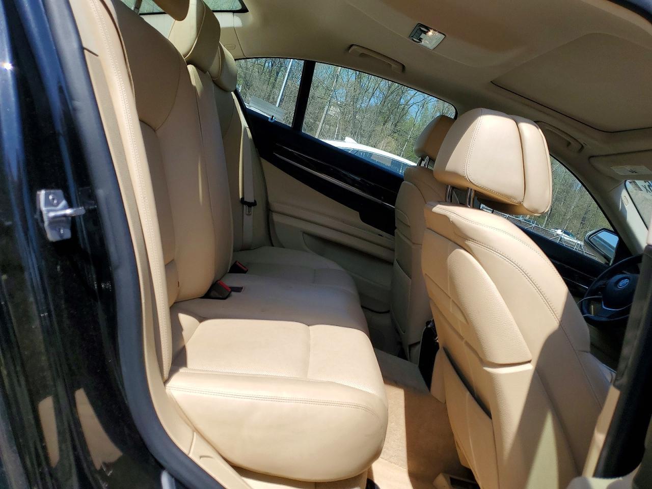 2014 BMW 740 I - zdjęcie 10