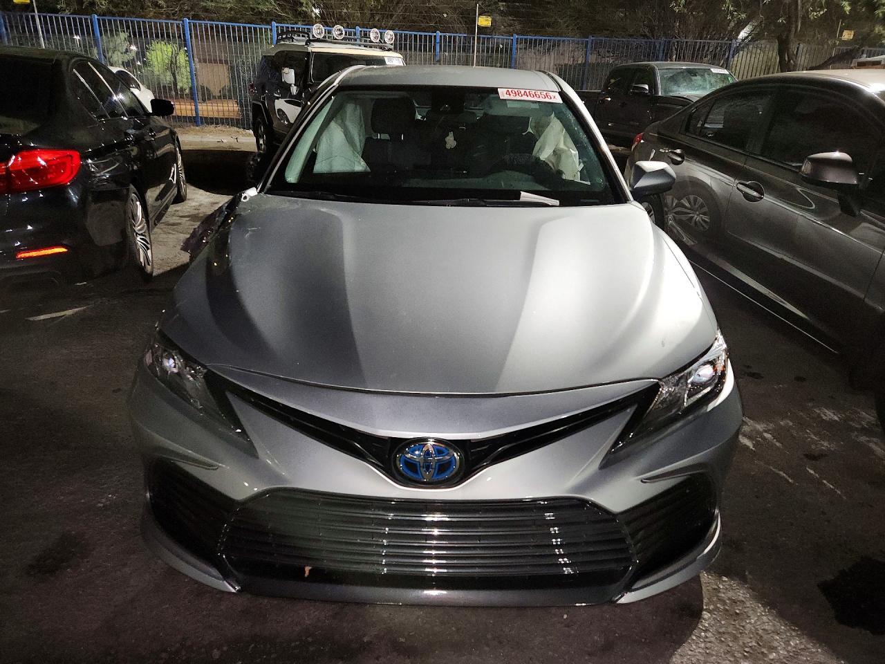 2024 Toyota Camry Le - zdjęcie 5