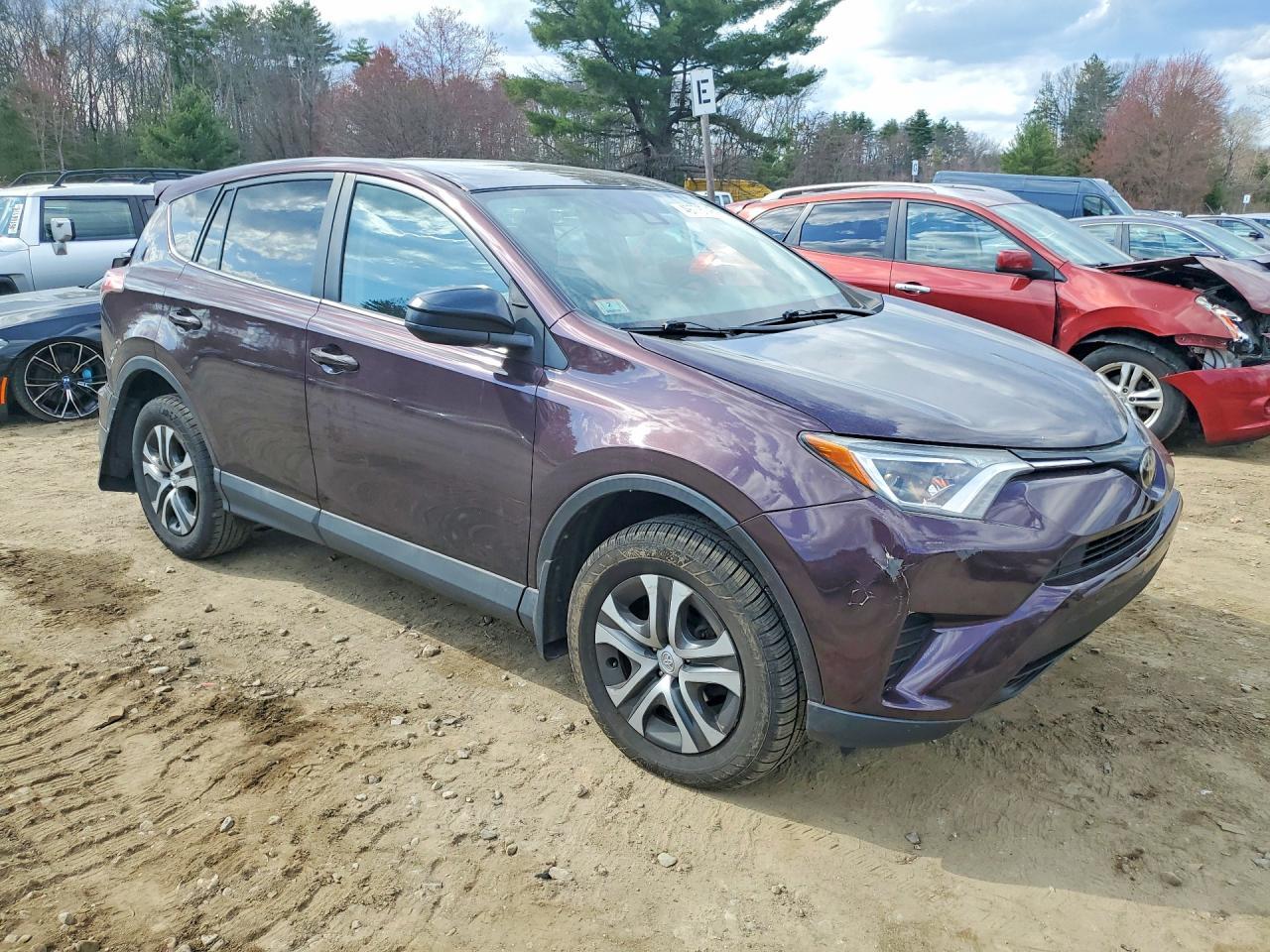 2018 Toyota Rav4 Le - zdjęcie 4