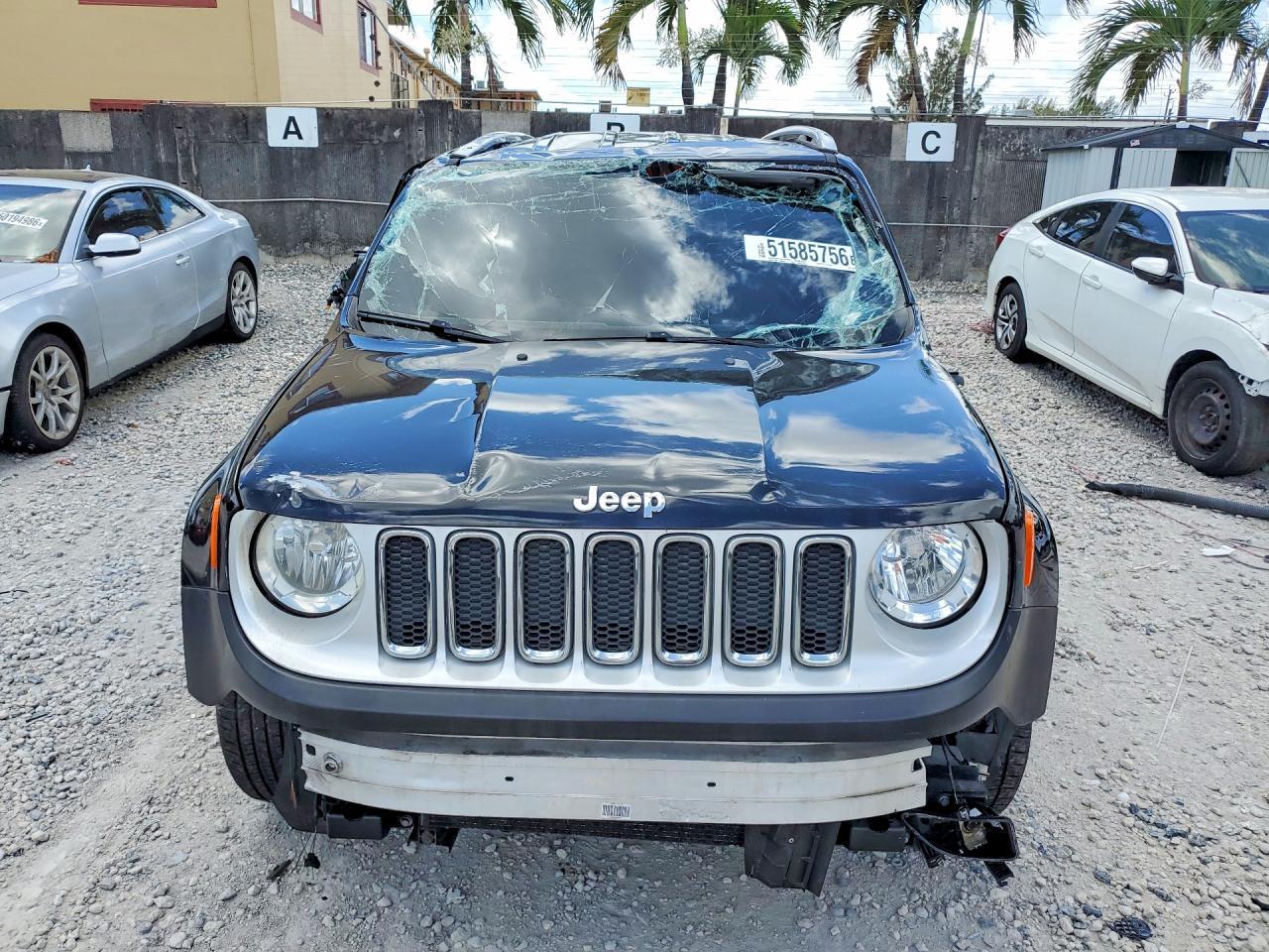 2016 Jeep Renegade Limited - zdjęcie 5
