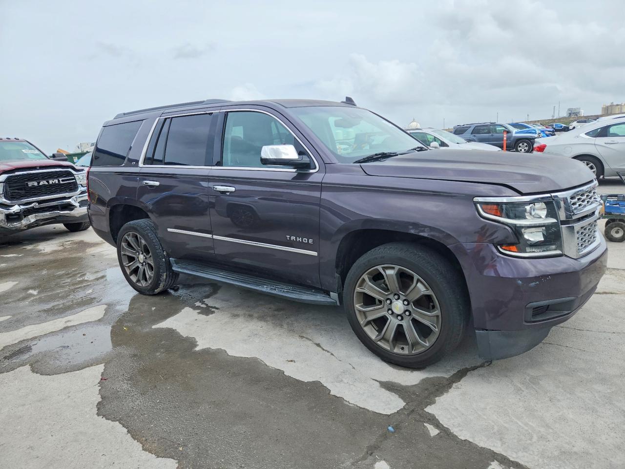 2016 Chevrolet Tahoe C1500 Lt - zdjęcie 4