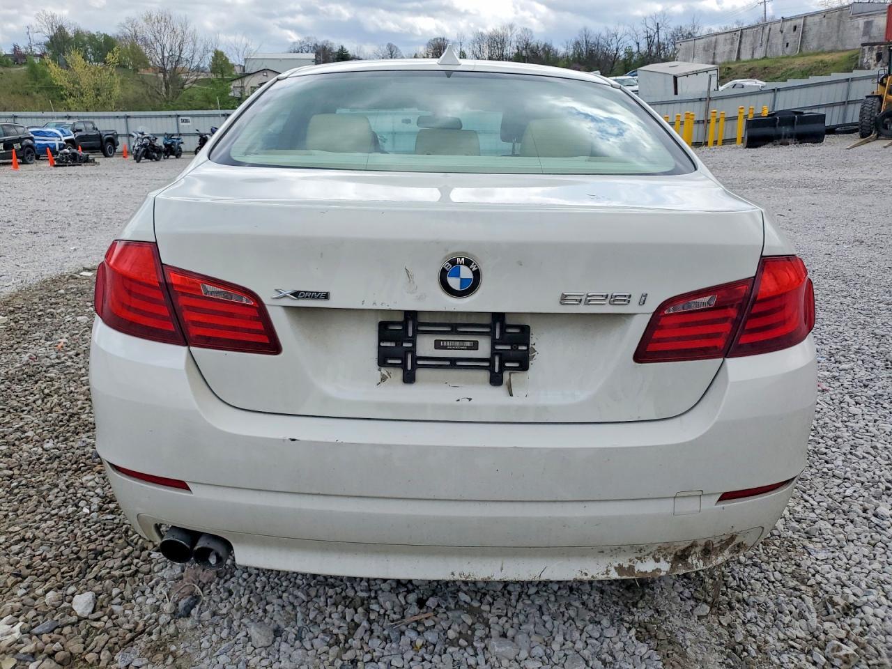 2013 BMW 528 Xi - zdjęcie 6