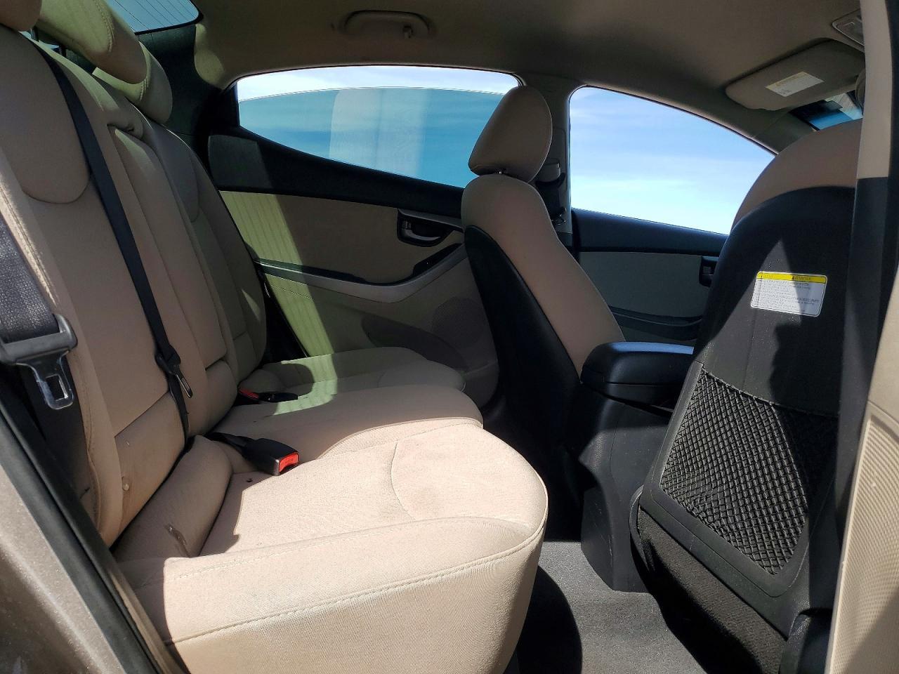 2014 Hyundai Elantra Se - zdjęcie 10