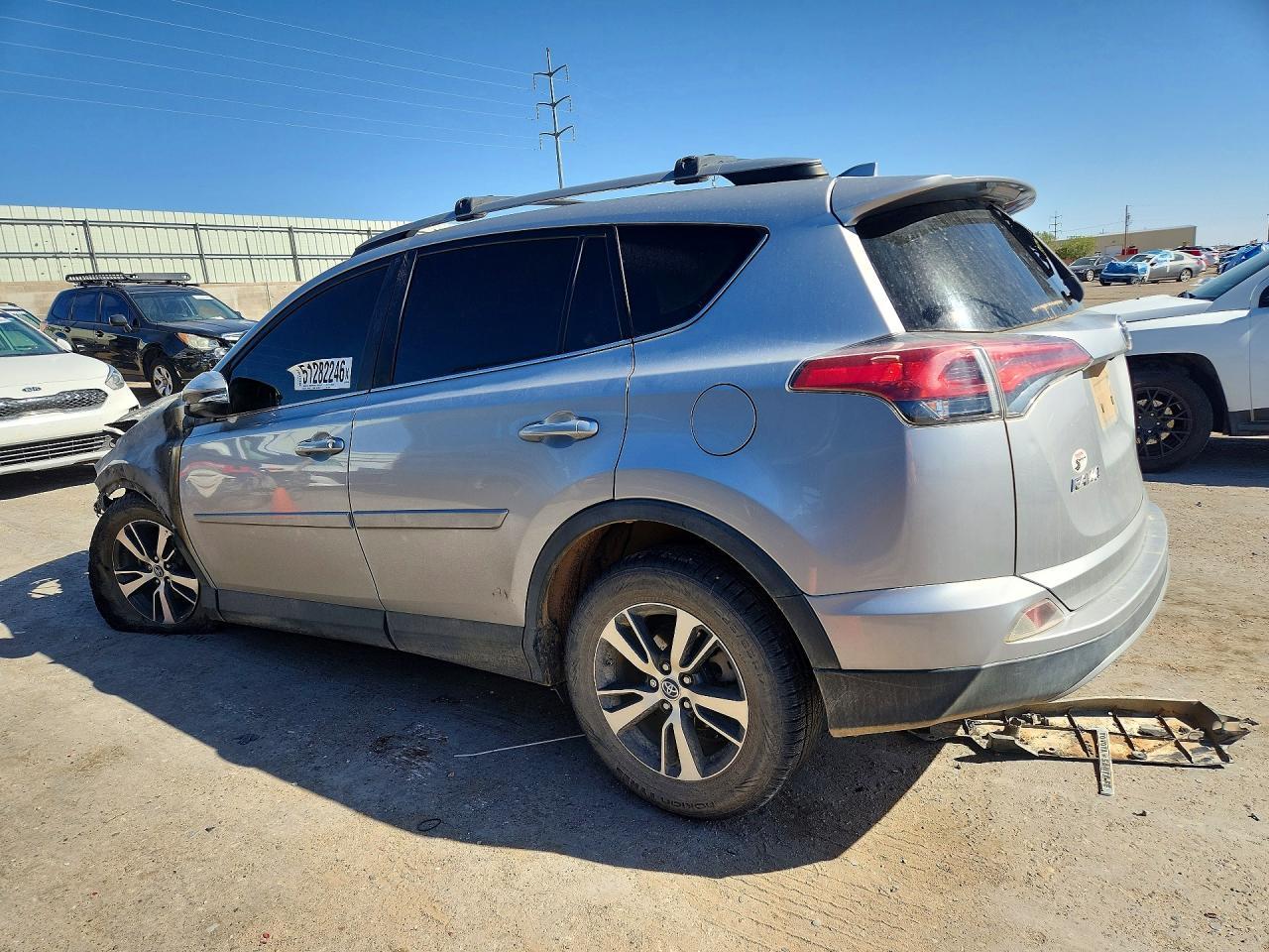2017 Toyota Rav4 Xle - zdjęcie 2