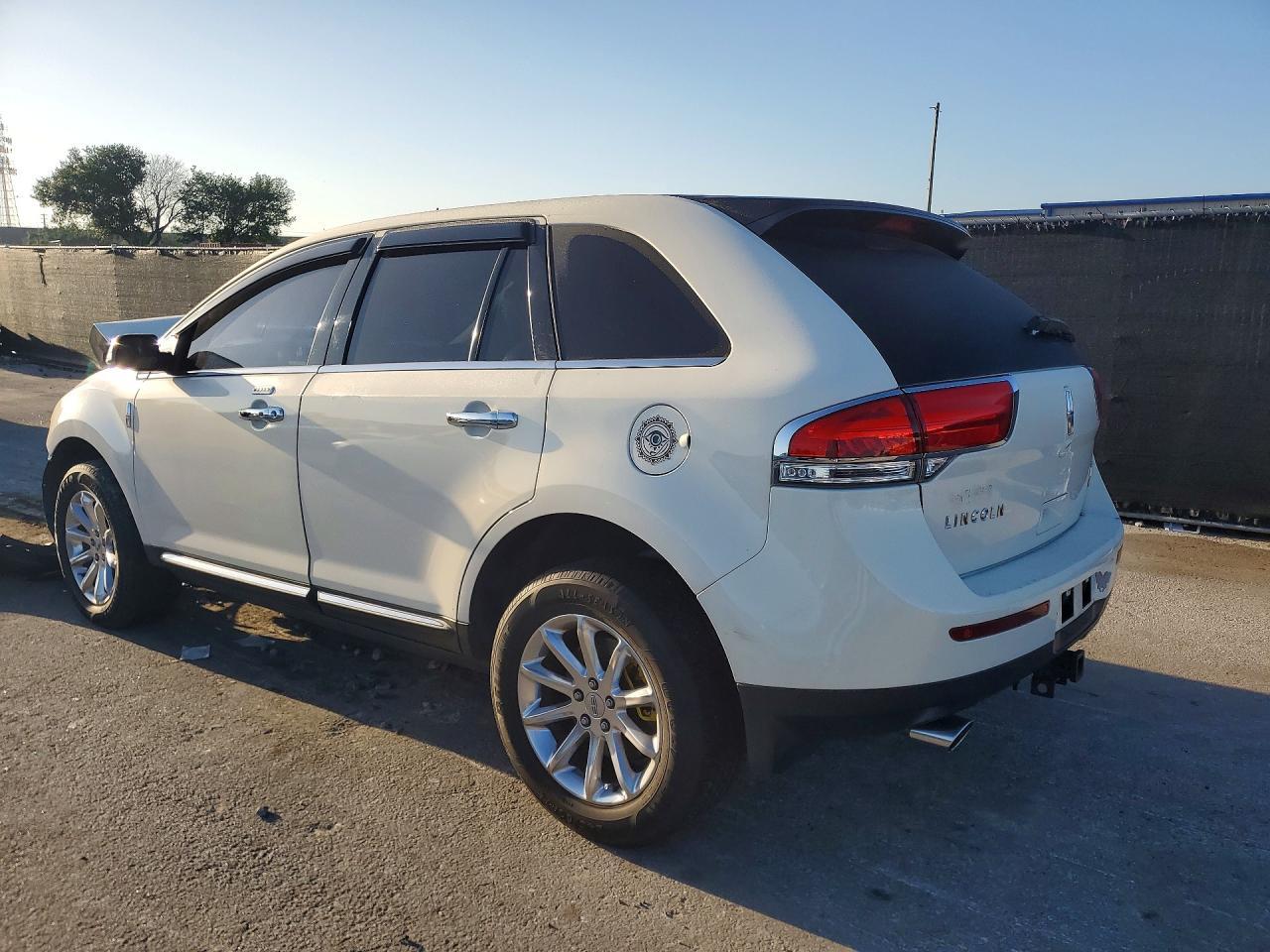 2013 Lincoln Townhouse Mkx - zdjęcie 2