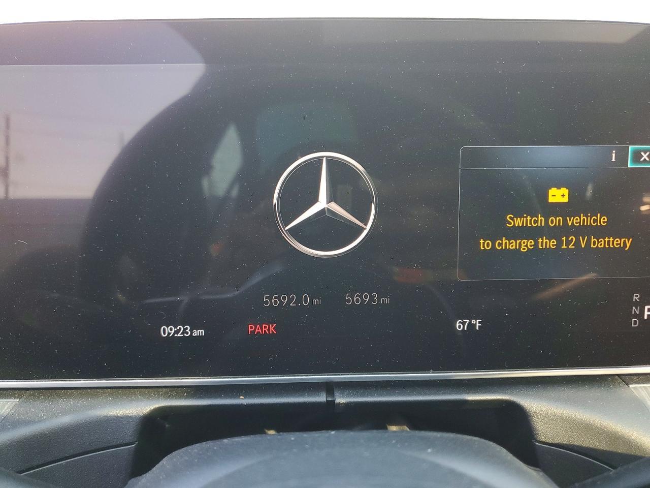 2024 Mercedes-Benz C 300 - zdjęcie 9