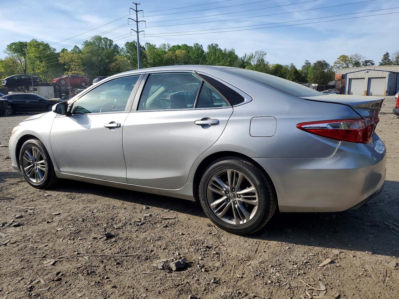 2015 Toyota Camry Se - zdjęcie 2