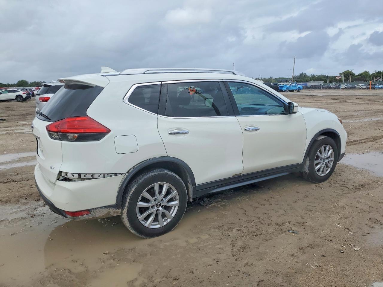 2017 Nissan Rogue Sv - zdjęcie 3