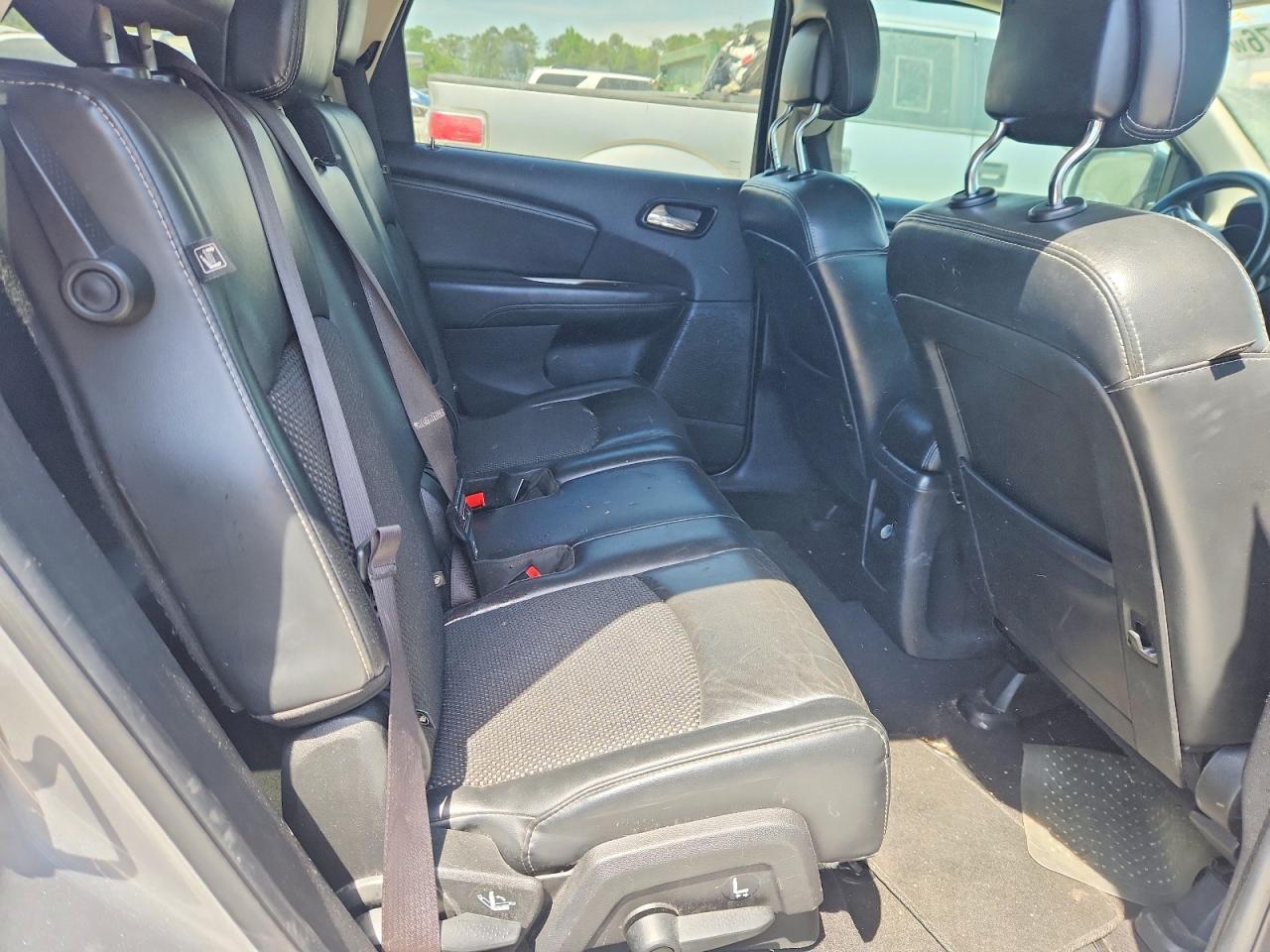 2019 Dodge Journey Crossroad - zdjęcie 11