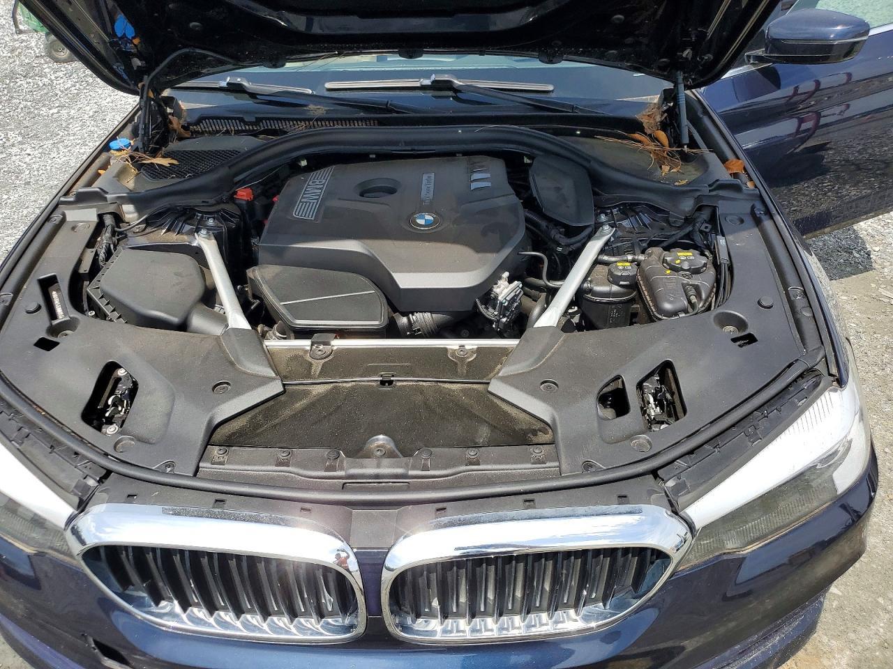 2019 BMW 530 I - zdjęcie 11