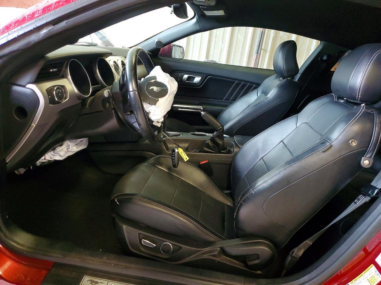 2019 Ford Mustang - zdjęcie 7