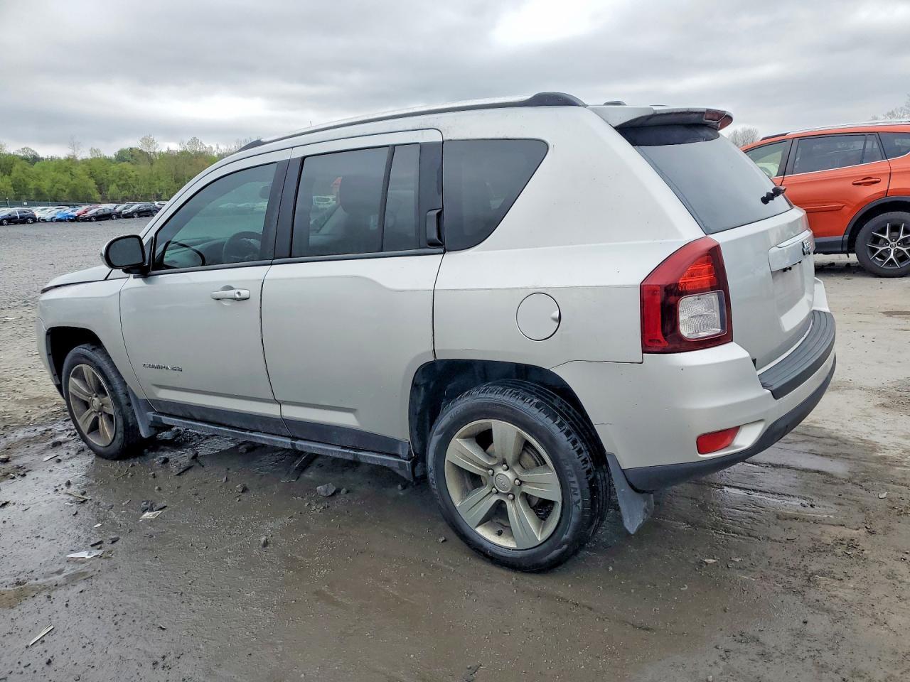 2014 Jeep Compass Sport - zdjęcie 2