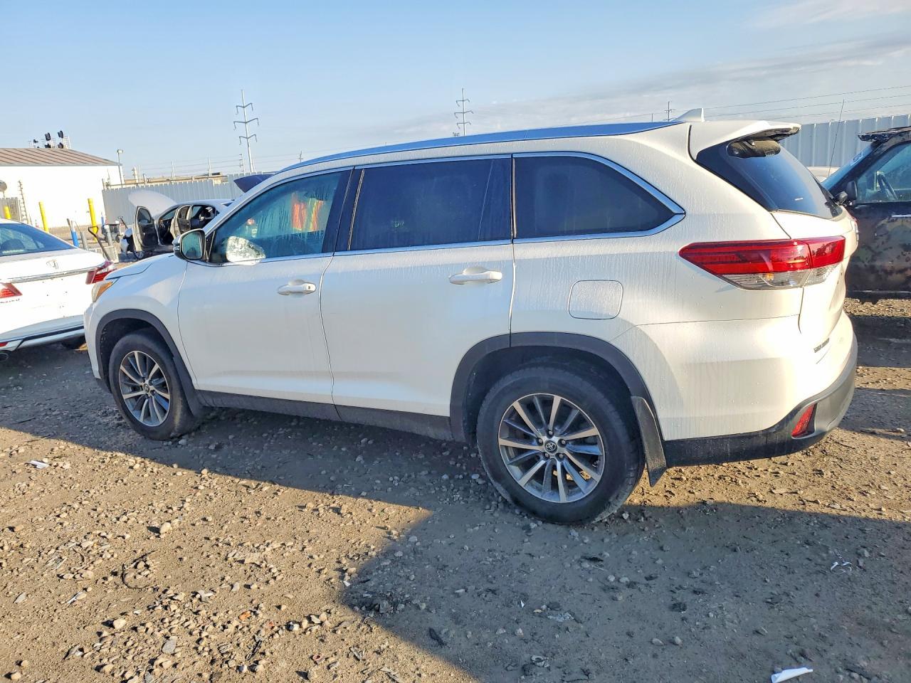 2019 Toyota Highlander Xle - zdjęcie 2