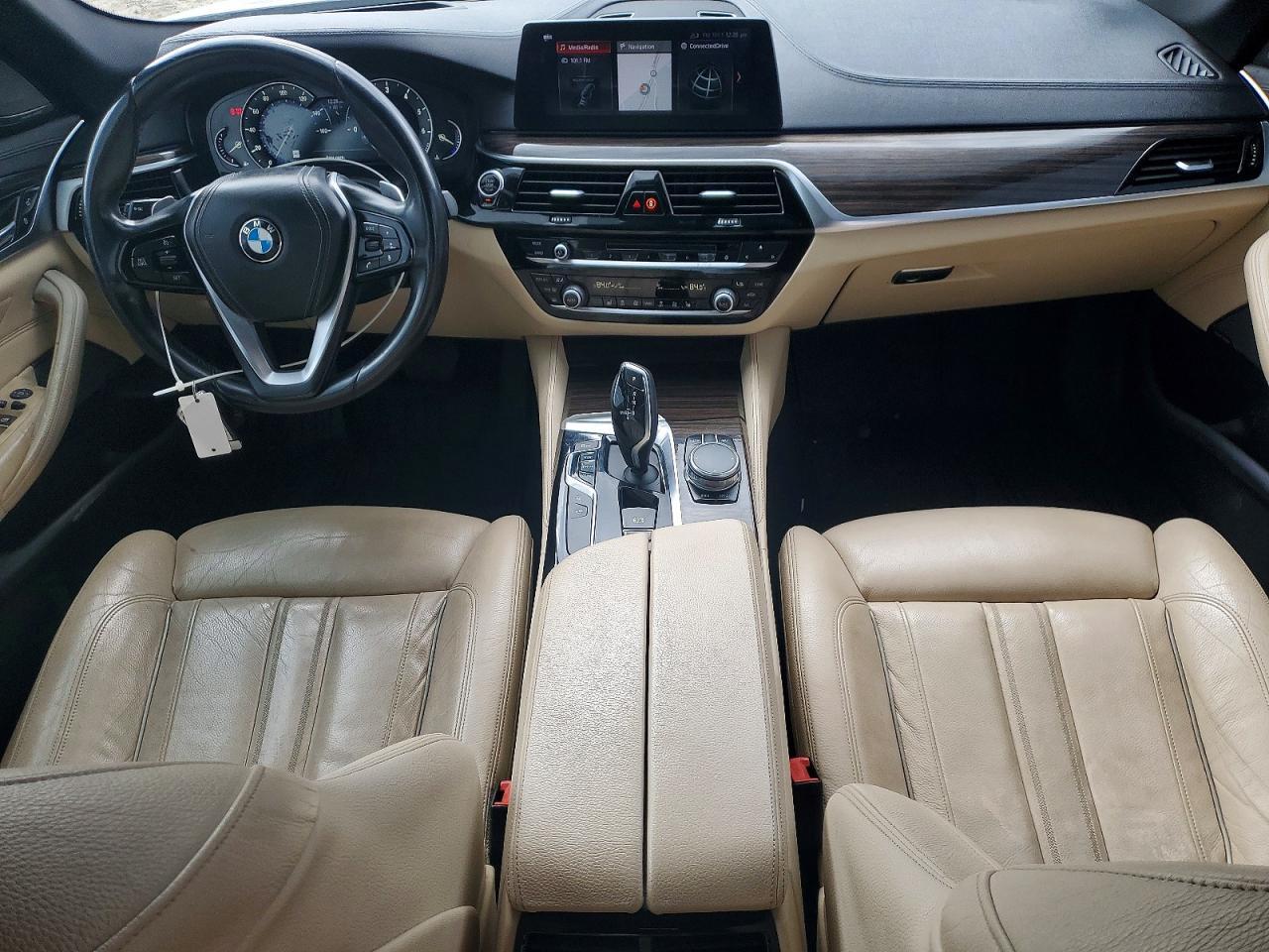 2017 BMW 540 I - zdjęcie 8