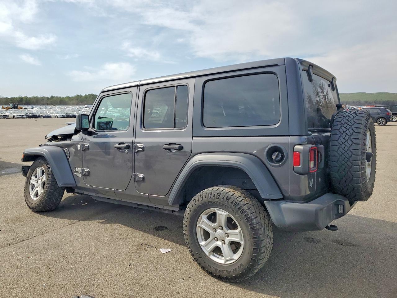 2019 Jeep Wrangler Unlimited Sport - zdjęcie 2